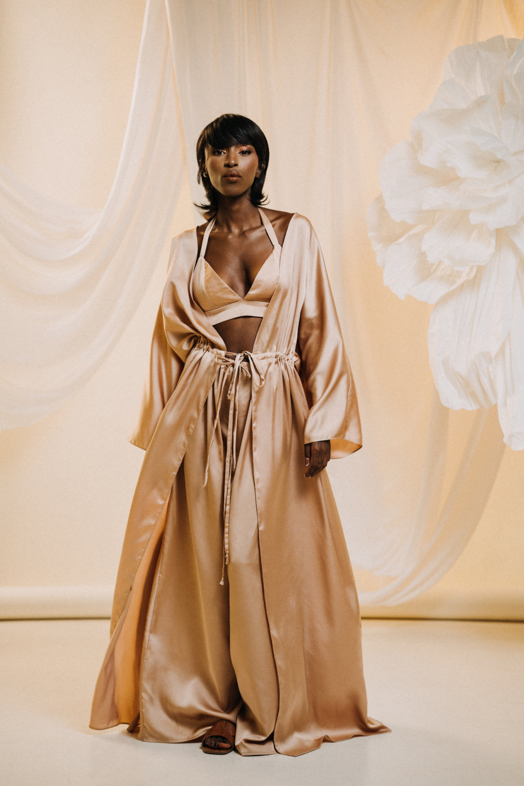 Desert Mirage  Set Complet – Kimono, Bustieră și Pantaloni