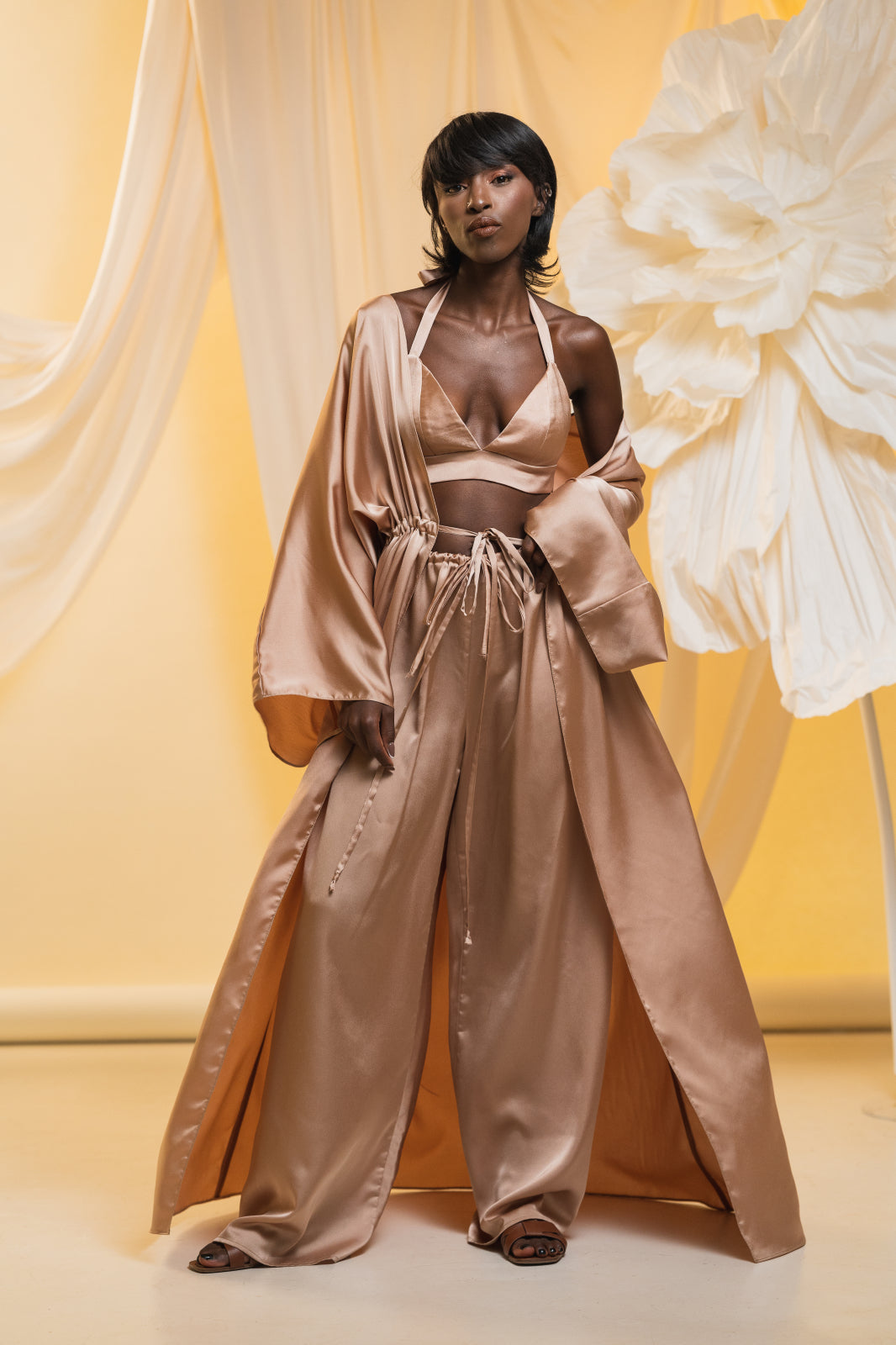 Desert Mirage  Set Complet – Kimono, Bustieră și Pantaloni